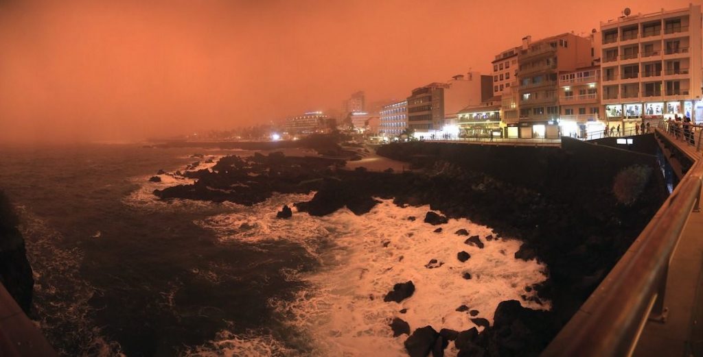 red sky and bad visibility during severe calima in Tenerife 